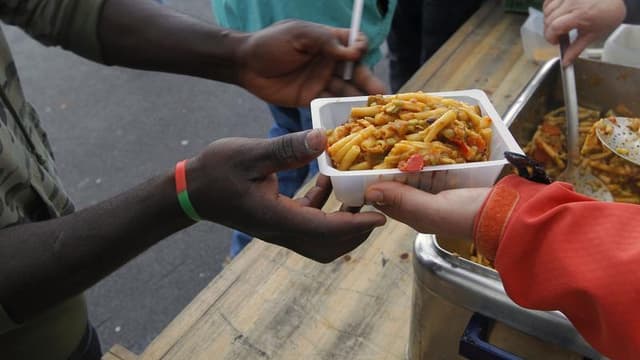 Calais : distribution de nourriture  sanctionnée… fin de la fraternité ?